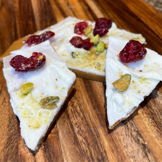 White chocolate with pistachio and cranberry